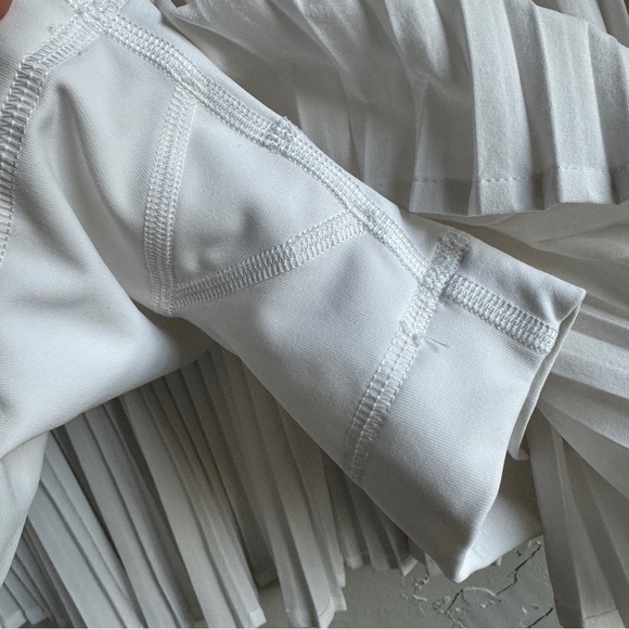 Lululemon Varsity High-Rise Pleated Tennis Skirt in White Size 8 - Picture 9 of 15